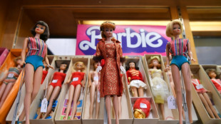 Mu&ntilde;ecas Barbie y Tressy, reinas en una subasta en el sur de Francia