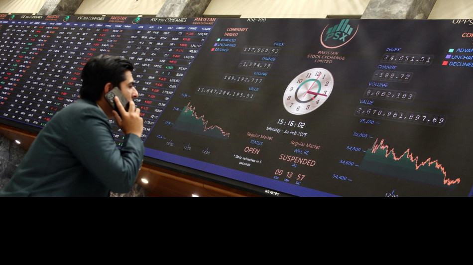 Borsa: Asia contrastata, mercoled&igrave; i tassi Fed, Tokyo +0,18%