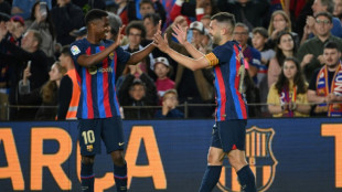 El Barcelona se impulsa hacia el t&iacute;tulo, el Elche baja a Segunda Divisi&oacute;n