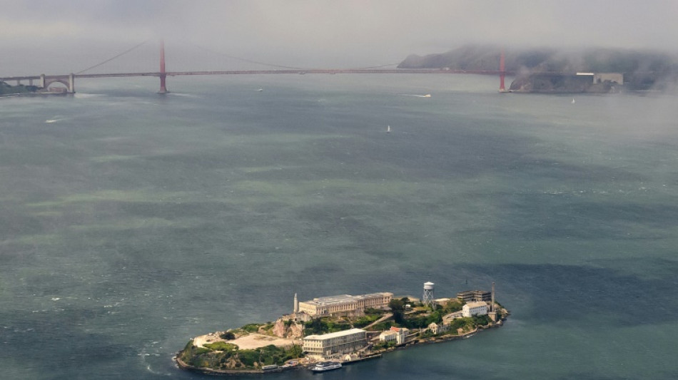 Trump ordena moderniza&ccedil;&atilde;o e reabertura da pris&atilde;o de Alcatraz