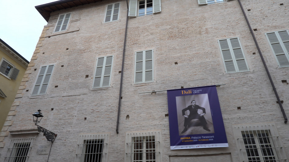 Sequestrate 21 opere ritenute false a mostra su Dal&igrave;