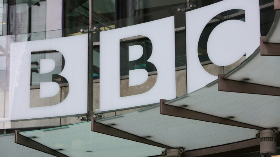 Le pr&eacute;sentateur de la BBC est identifi&eacute;, la police &eacute;carte tout d&eacute;lit 