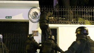 La polic&iacute;a de Ecuador irrumpe en la embajada de M&eacute;xico y detiene al exvicepresidente Jorge Glas
