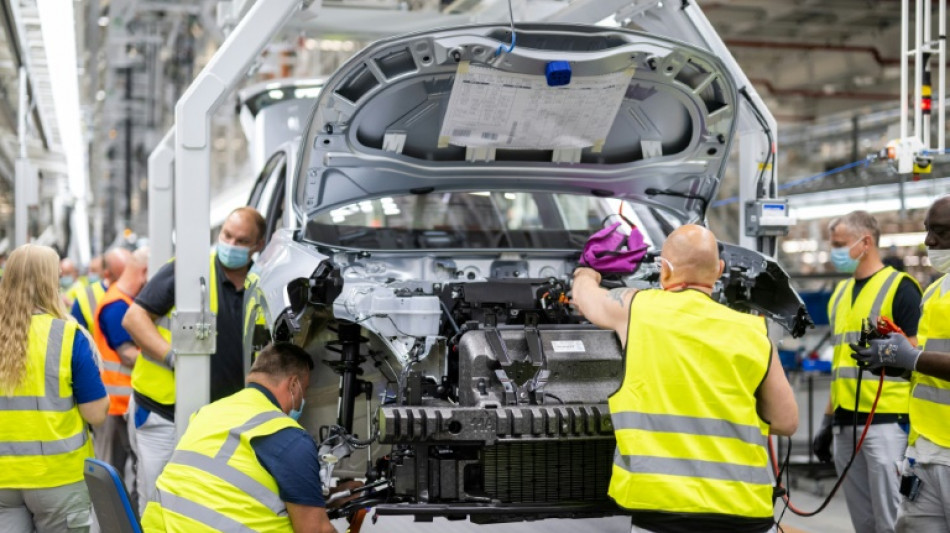 Wirtschaftsexperten warnen vor Rettungsma&szlig;nahmen f&uuml;r VW und Autoindustrie