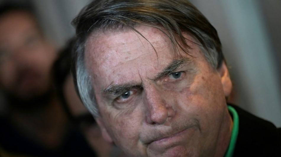 Bolsonaro e Michelle dep&otilde;em &agrave; PF pelo esc&acirc;ndalo das joias