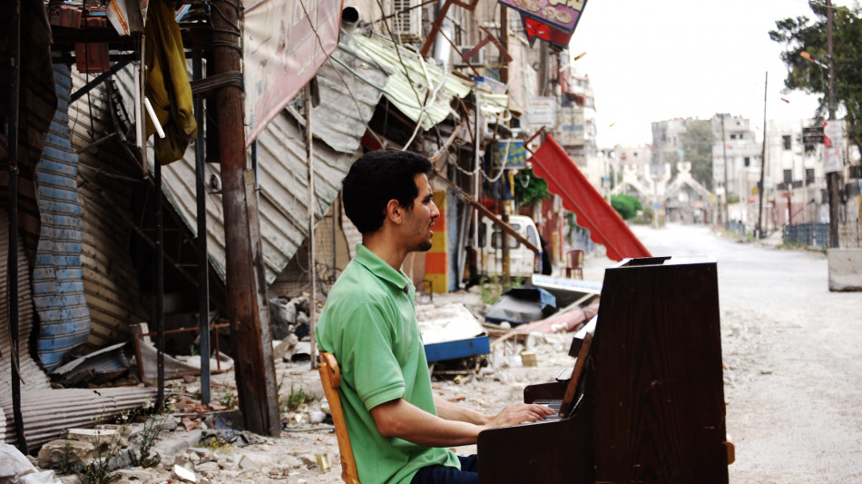 Aeham Ahmad, il 'pianista delle macerie' in concerto per Musica Insieme in Ateneo