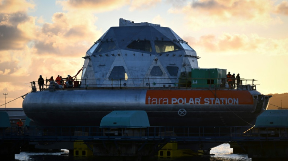 La station polaire Tara a commenc&eacute; sa d&eacute;rive sur la banquise de l'Arctique