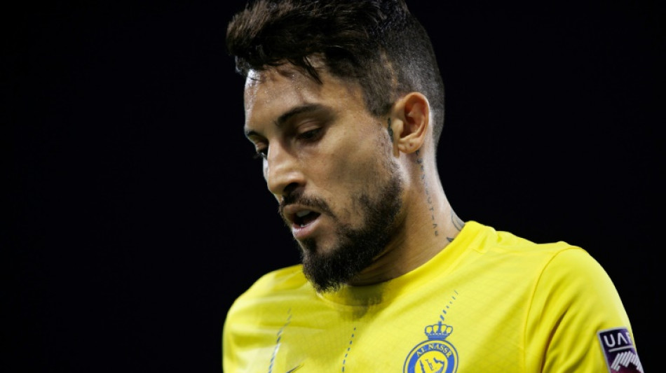 Botafogo anuncia contrata&ccedil;&atilde;o do lateral-esquerdo Alex Telles