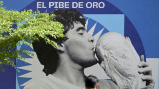 Irmãs e advogado de Maradona têm bens penhorados por suposta fraude na gestão da marca do ex-jogador