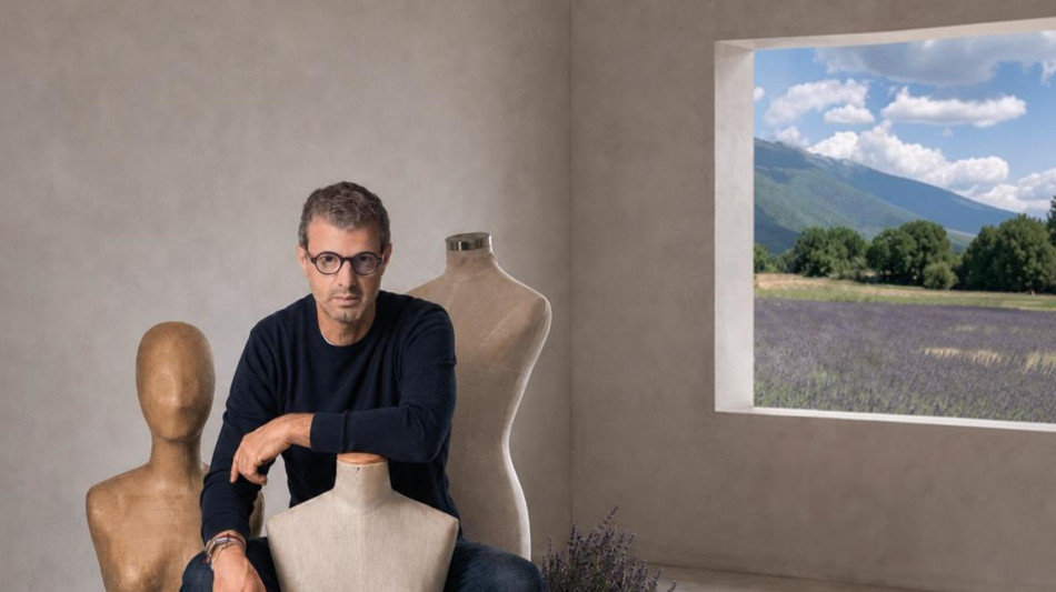 Lo stilista Camaiani porta 'Senza confini' al Lavandeto di Collelongo