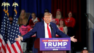 Trump lan&ccedil;a d&uacute;vidas se respeitar&aacute; resultado das elei&ccedil;&otilde;es presidenciais de novembro