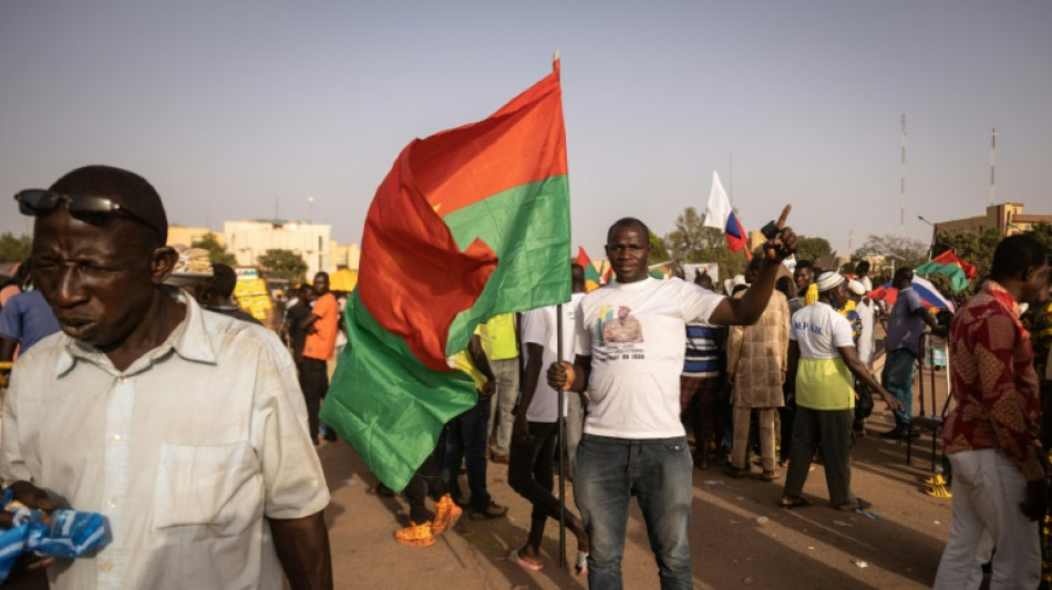 Burkina: la p&eacute;riode de transition fix&eacute;e &agrave; trois ans avant des &eacute;lections