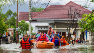 Al menos ocho muertos por las inundaciones y aludes en la isla indonesia de Sumatra