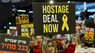 Milhares de manifestantes em Israel pedem destitui&ccedil;&atilde;o de Netanyahu e retorno dos ref&eacute;ns