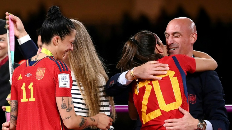 El presidente de la Federaci&oacute;n Espa&ntilde;ola de f&uacute;tbol rechaza dimitir por el caso del beso forzado