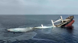 EU-Mission: Nach Huthi-Angriff auf Frachter wird ein Teil der Crew weiter vermisst 