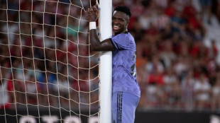 El Real Madrid remonta en Almer&iacute;a en su inicio en la Liga