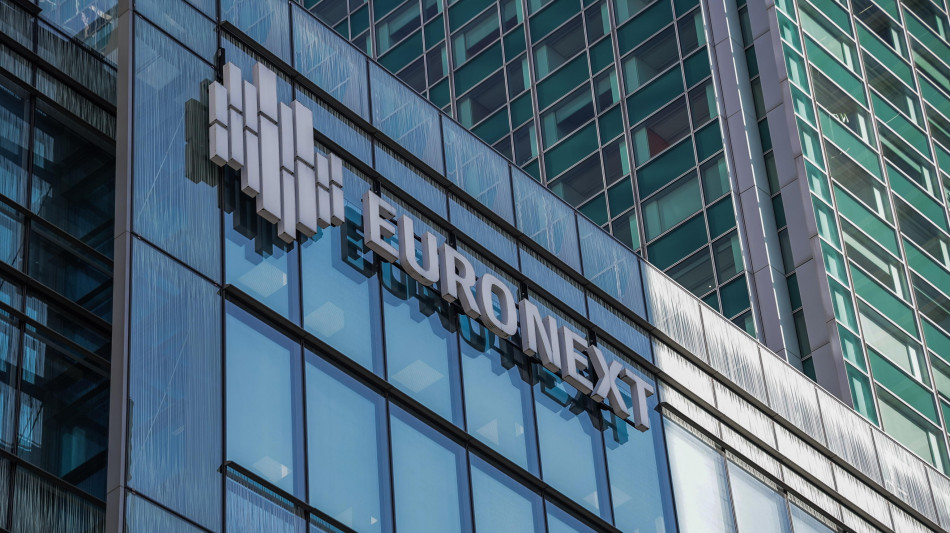 Borsa: Europa positiva, future Usa negativi, Milano +1%