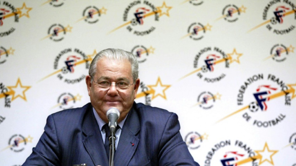 Foot: d&eacute;c&egrave;s de l'ex-patron de la FFF Claude Simonet, pr&eacute;sident lors du Mondial-1998