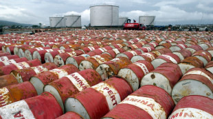 Il petrolio in calo a New York a 62,42 dollari