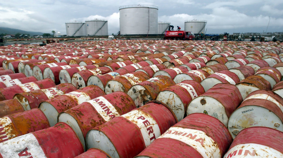 Prezzo petrolio in calo, Wti torna sotto i 60 dollari