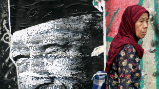 L'Indonesia nomina l'ex presidente Suharto 'eroe nazionale'