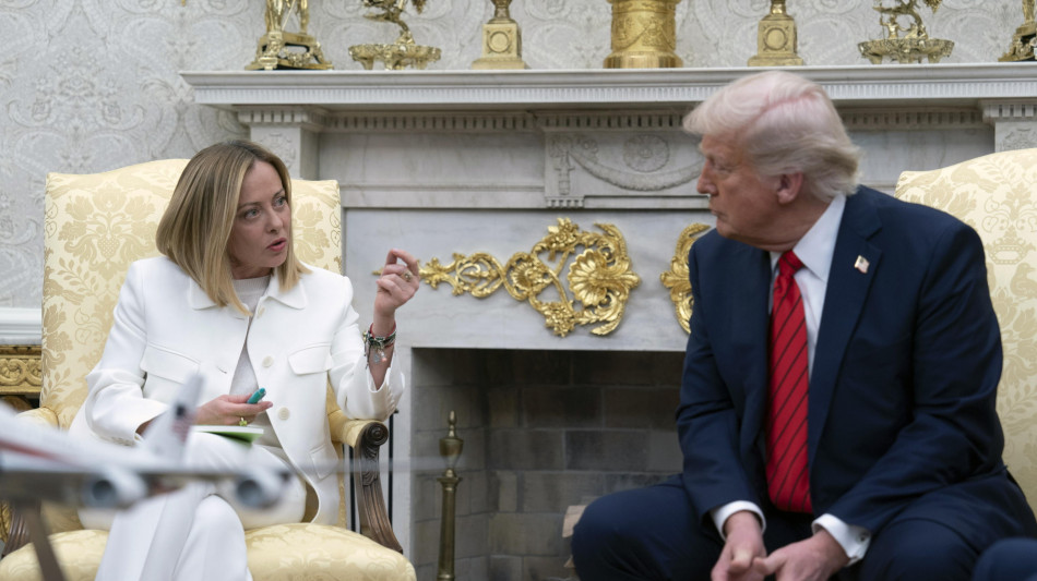 Trump attacca ancora Meloni, 'con chi nega aiuto non pi&ugrave; lo stesso rapporto