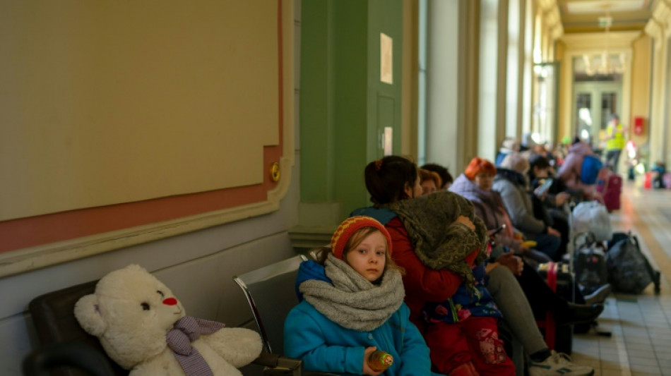 M&aacute;s de la mitad de los ni&ntilde;os ucranianos se han visto desplazados en un mes de guerra, seg&uacute;n Unicef