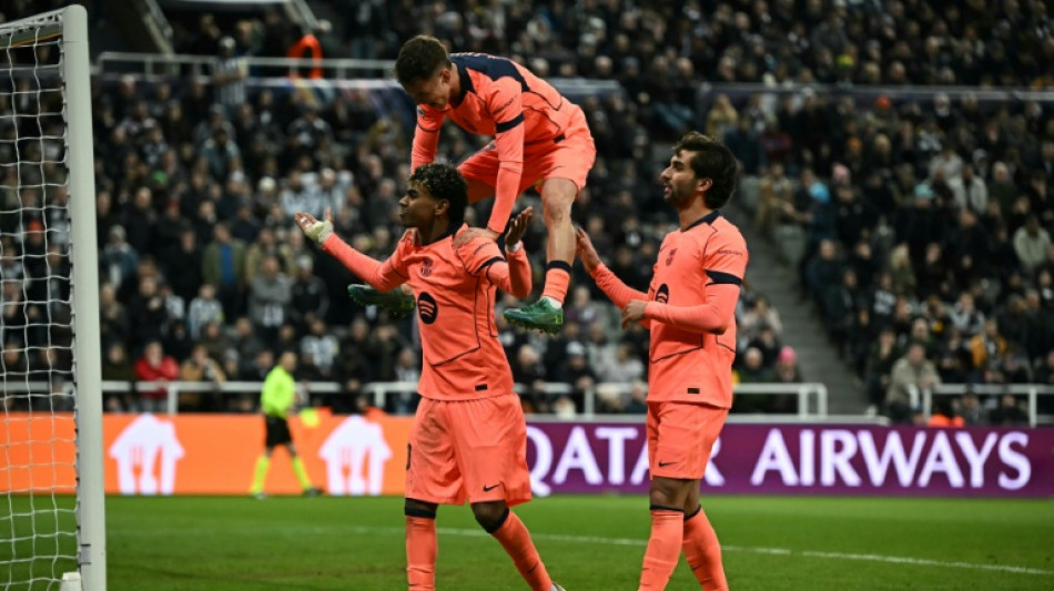 Torcedor do Barcelona vai ao St. James' Park errado e assiste a jogo da 3&ordf; divis&atilde;o inglesa