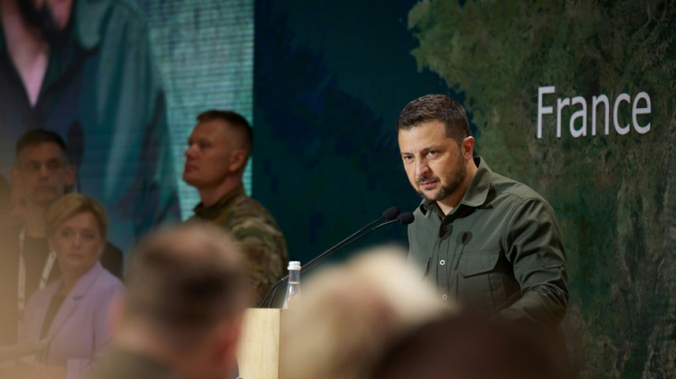 Ukraine: la contre-offensive menac&eacute;e par la lenteur de l'aide occidentale, d&eacute;plore Zelensky