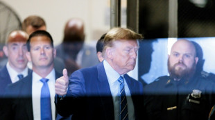 Strafprozess wegen Schweigegeldaff&auml;re: Sieben Geschworene ausgew&auml;hlt - Richter warnt Trump