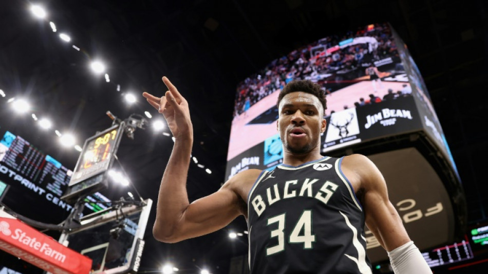NBA: Milwaukee premier qualifi&eacute; pour les play-offs, Denver pas encore