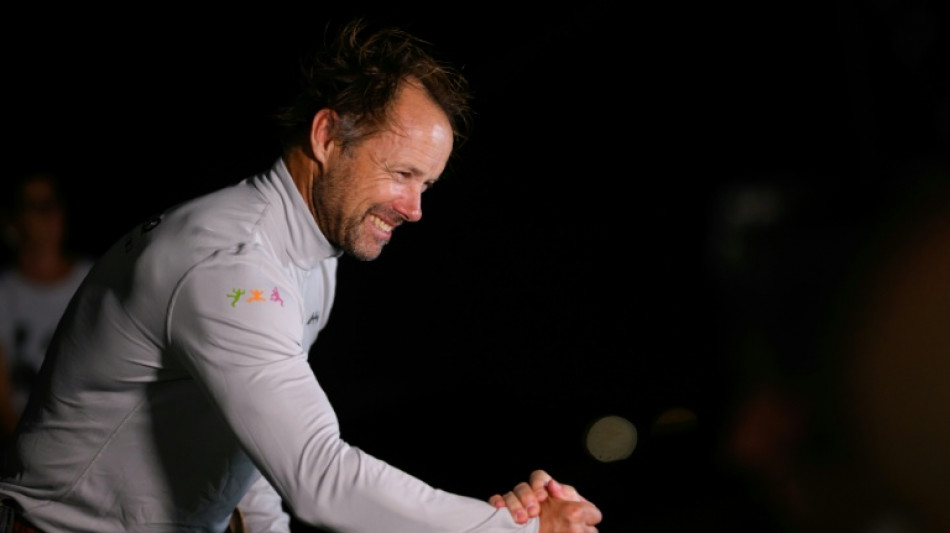 Troph&eacute;e Jules Verne: Sodebo r&eacute;siste &agrave; la temp&ecirc;te Ingrid, record en vue 