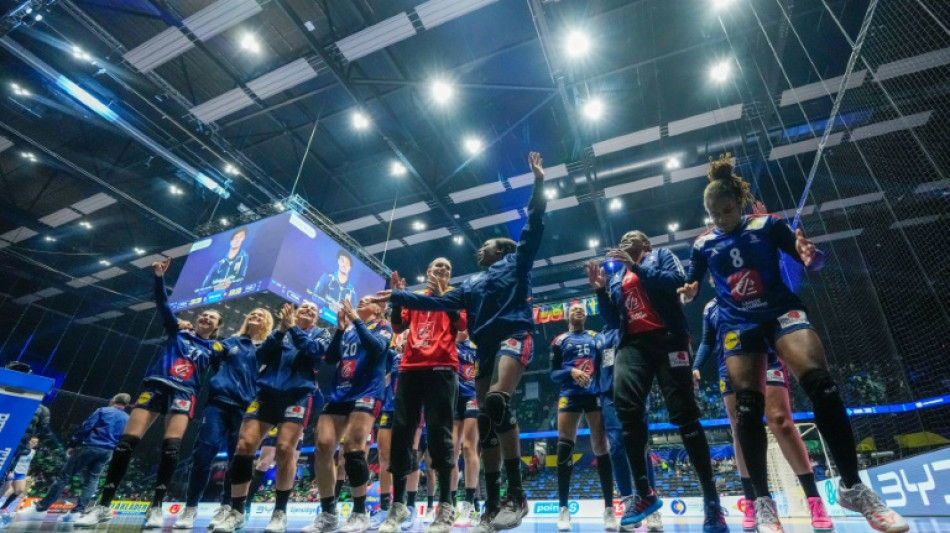 Mondial-2023 de hand: les Bleues passent l'obstacle tch&egrave;que et filent en demies
