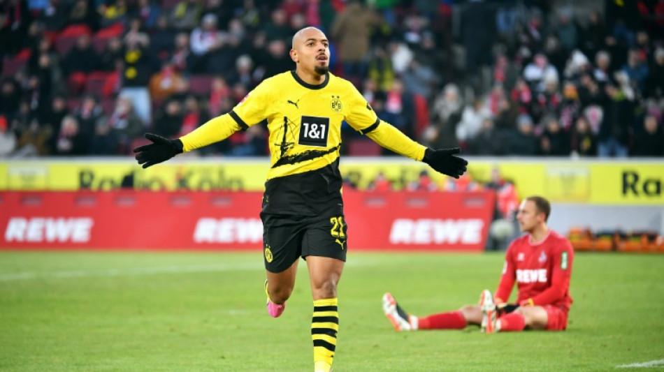 Dortmund goleia Col&ocirc;nia e encosta no G4 do Alem&atilde;o