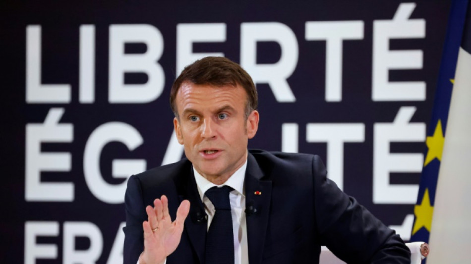 Macron n'a "aucun regret" d'avoir d&eacute;fendu la "pr&eacute;somption d'innocence" de Depardieu 