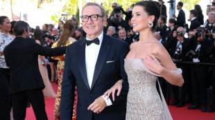 L'acteur Kevin Spacey, boycott&eacute; par Hollywood, monte les marches du festival de Cannes