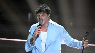 Hit parade, Olly sempre primo, irrompe Sick Luke