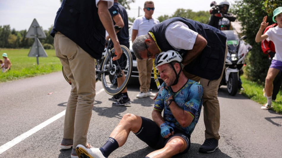 British star cyclist Cavendish crashes out of Tour de France