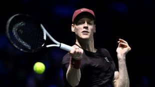 Sinner vence Zverev e vai enfrentar Auger-Aliassime na final do Masters 1000 de Paris