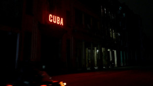 Cuba aguarda llegada de hurac&aacute;n, el gobierno promete regreso de electricidad el lunes