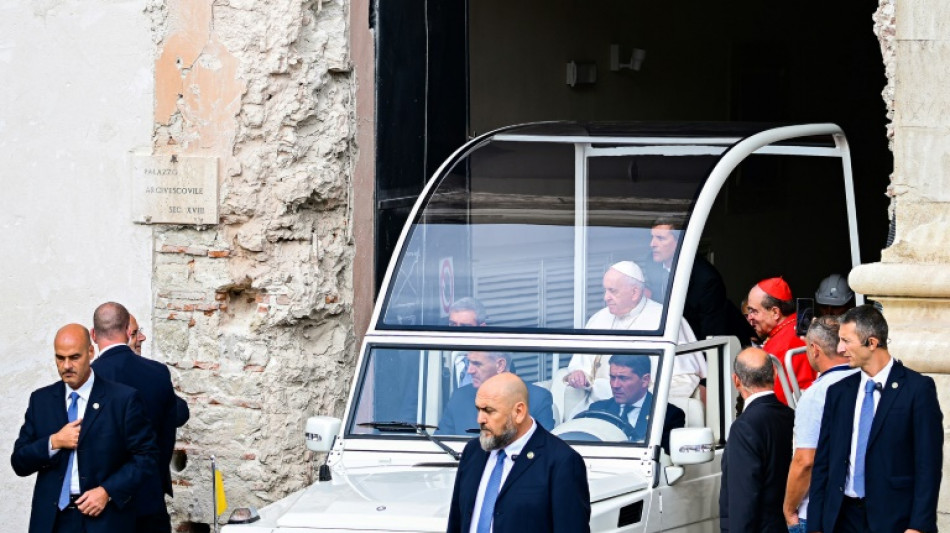 Italie: &agrave; l'Aquila, le pape rend hommage &agrave; la "dignit&eacute;" de la population