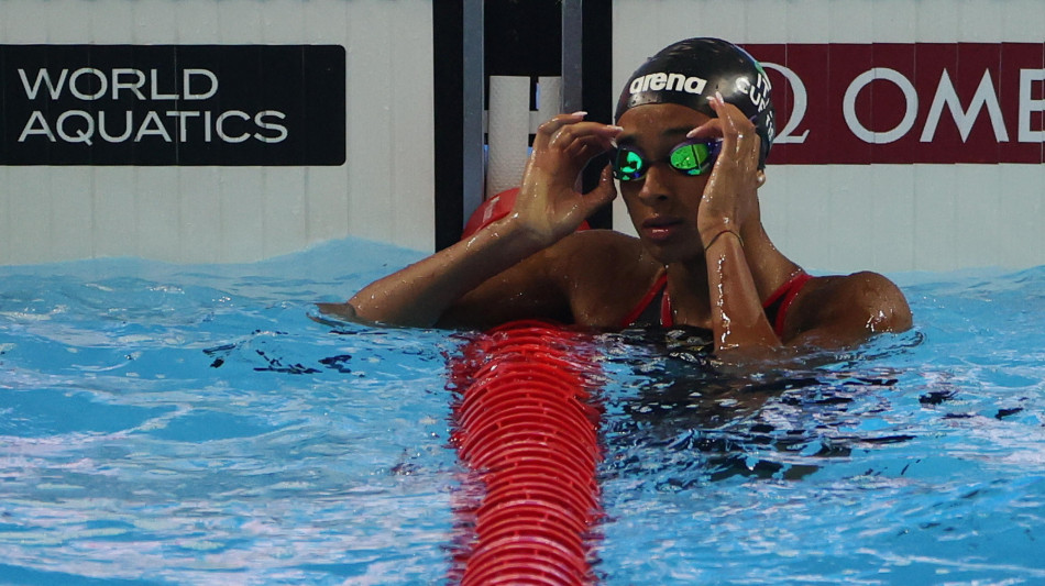 Nuoto: Curtis da record nei 50 dorso, titolo e pass Europei