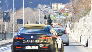 Quindicenne denuncia, 'vittima di abusi'