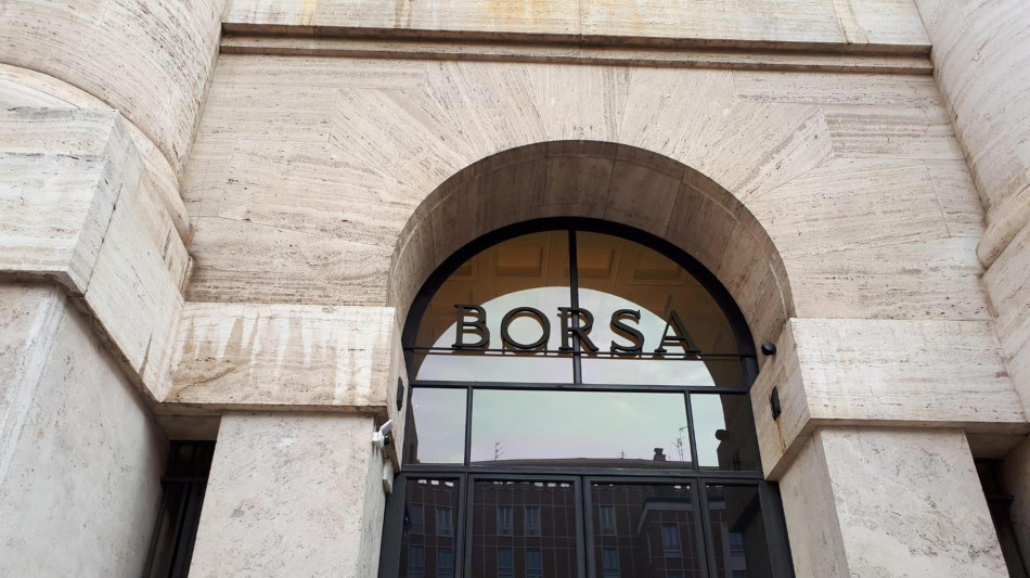 Borsa: Milano apre piatta (-0,07%)