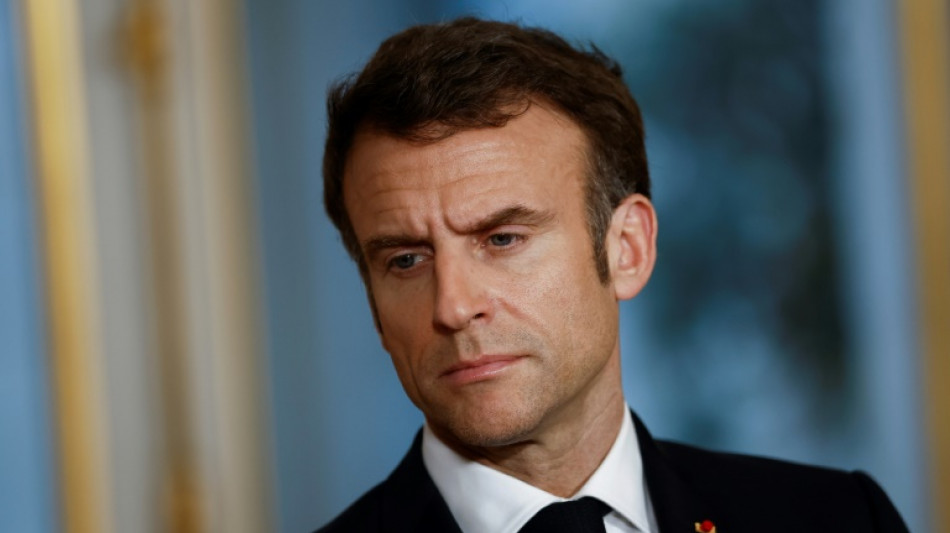 Isra&euml;l-Hamas: les premiers Fran&ccedil;ais rapatri&eacute;s, Macron r&eacute;unit les chefs de parti