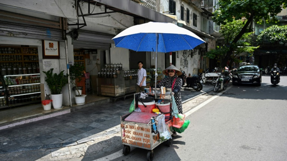 Vietnam: les vendeuses de rue en premi&egrave;re ligne face &agrave; la canicule