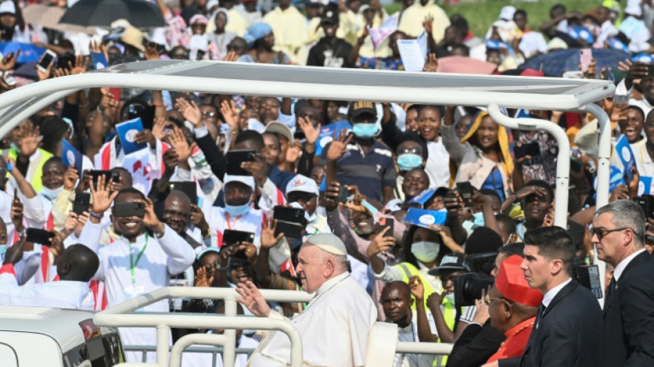 M&aacute;s de un mill&oacute;n de fieles asisten a misa del papa en la capital de RD Congo