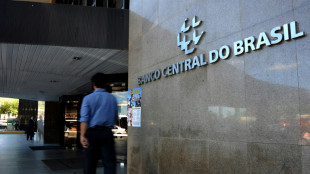 Infla&ccedil;&atilde;o no Brasil recua em julho e fica dentro da meta oficial