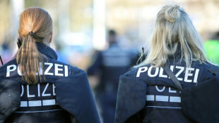 Sechs Verletzte bei Messerattacke in Mannheim - Polizei schie&szlig;t Verd&auml;chtigen an
